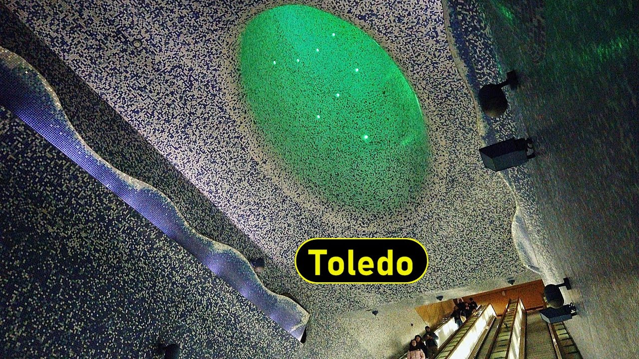 Metro Station Toledo - Naples 🇮🇹 - Walkthrough 🚶