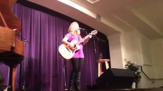 Dar Williams &quot;The One Who Knows&quot; at Roots Revival