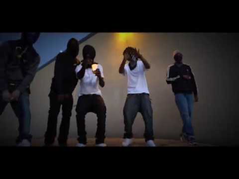 CEELOW X BLACK SAV - Pull Up