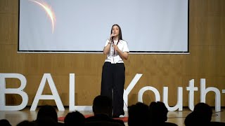 Oturanların Değil, Yürüyenlerin Hikayesi Yazılır | Ecrin Savaşkan | TEDxBAL Youth