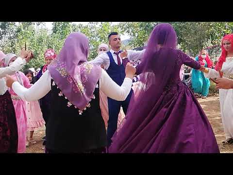 Müzisyen Özlem Ökten AKŞEHİR düğünleri Çakıllar köyü mahallesinden Emre & Sultan çiftinin nişanı