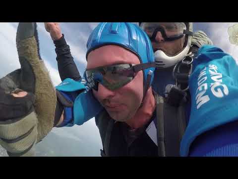 Darko, Skok sa 3000 metara sa Tandem Expertima