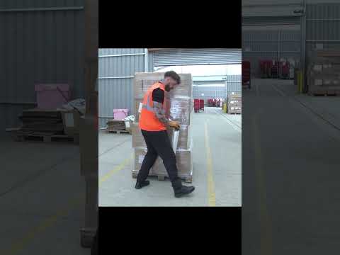 How to Wrap Pallets in Shrink Wrap - Manual Handling