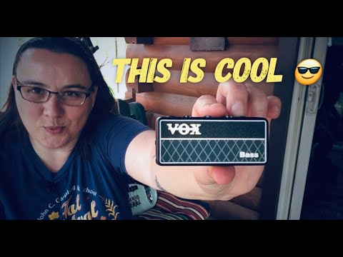 Vox amPlug 3 Bass Compact Bass Headphone Amplifier w/ Built-In FX and Speaker Emulation video review thumbnail