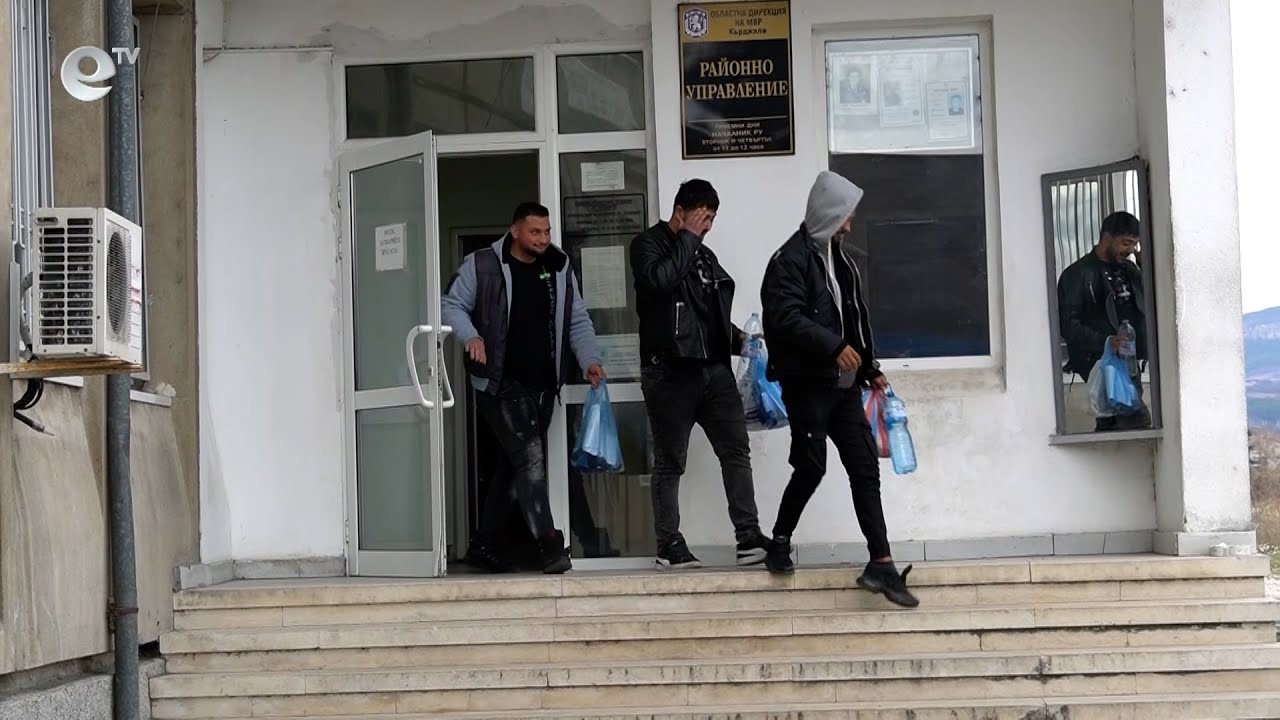 Разследват стрелба от автомобил в Кърджали