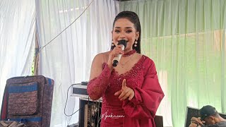 Download lagu Sorot Soca ( Detty Kurnia ) - Mpok Ncun Live Awi Ligar Bandung mp3 Download lagu Sorot Soca ( Detty Kurnia ) - Mpok Ncun Live Awi Ligar Bandung mp3