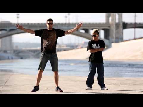 Robot Duel In The LA River: Ready for Battle - District 78