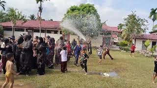 Download lagu Basah kuyup mp3 Download lagu Basah kuyup mp3