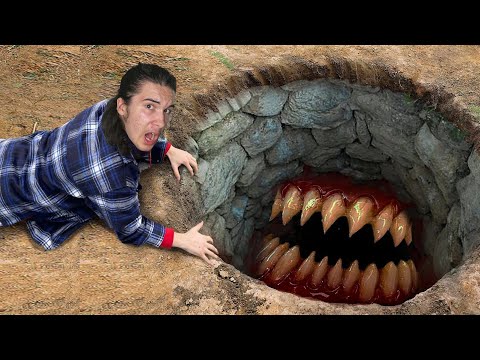 NE PRIBLIŽAVAJTE SE OVOJ RUPI JER ĆE VAS USISATI I POJESTI SA OGR0MNIM ZUBIMA!