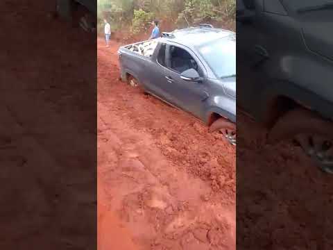 Estrada  q liga Caculé a Condeúba,vergonha total#bahia #Brasil #caculecondeuba#brasil#governo