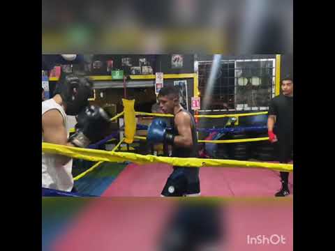 Sergio "Nocaut" Rojas sparring Kevin "El Lince" Traña. (58 kilos)