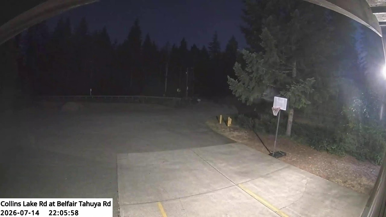 Live webcam view of Collins Lake Road Junction