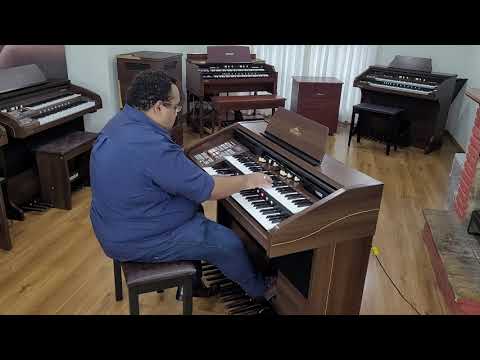 Hino 226 - Organist Yx 800