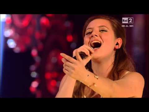 Carola Campagna - "Mi sei scoppiato dentro al cuore"