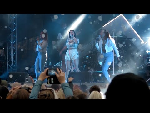 Molly Sandén - Skynda långsamt (Luleå Hamnfestival 2018)