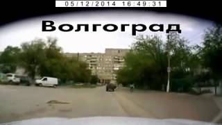 preview picture of video 'Дороги Волгограда Красноармейский район. Май 2014 (середина)'