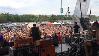 Neck Deep "Silver Lining" Live Warped Tour