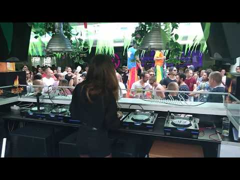 Chelina Manuhutu @ Cinematiné 5th Birthday - Cafe del Rio - Budapest, Hungary - 2018.06.09 - PART 5