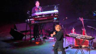 The Monkees--Someday Man--Live at Fox Theatre in Detroit 2011-06-23