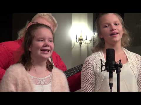 KIRSI-MARI, MADLI-TRIINU & ROBIROHI (2019) - Jõulud jõudvad