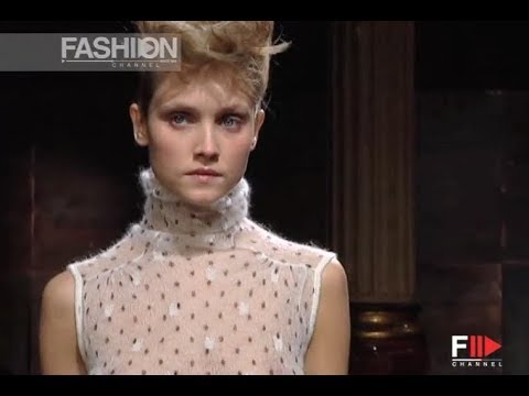 JUNKO SHIMADA Fall Winter 2001 2002 Paris - Fashion Channel