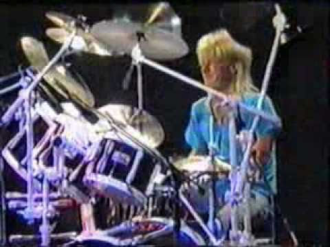 Coolest, most epic drum solo ever! Gregg Bissonette