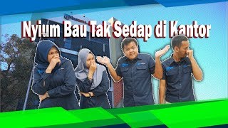 Berprasangka Buruk ke Teman Kerja Gara-gara Bau Tak Sedap