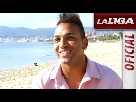 Test a Emilio Nsue, jugador del RCD Mallorca - HD