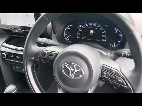 Toyota Yaris 1.5 Hybrid Sol 5dr - Image 2