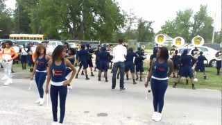 preview picture of video 'Choppa Style - KIPP Tulsa Showtime Marching Band - Avant Heritage Day Parade 9/29/2012'