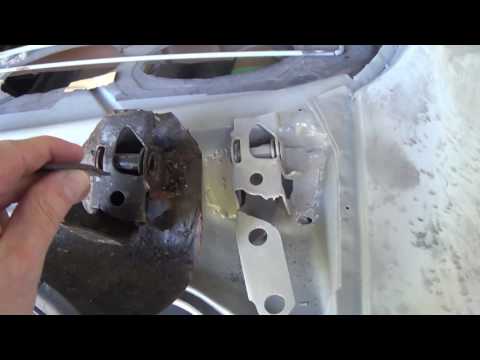 1977 Camaro Z28 Part 103: Removing the trunk torsion bars