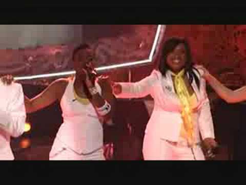 American Idol Season 3 Finale Top 12 Group Medley "AMAZING"