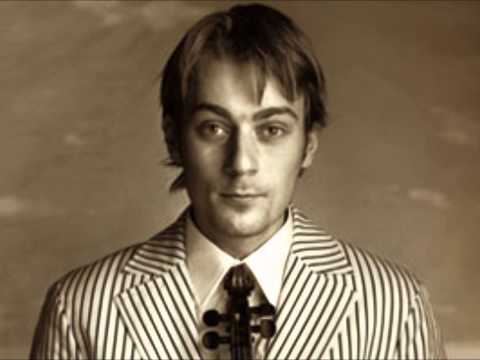 download lagu mp3 mp4 Julian Berntzen, download lagu Julian Berntzen gratis, unduh video klip Julian Berntzen