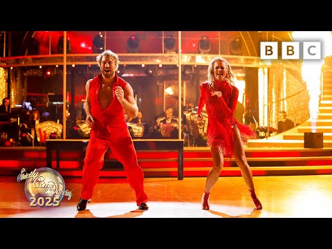 Chris Robshaw & Nadiya Bychkova Salsa to Maria by Ricky Martin ✨ BBC Strictly 2025