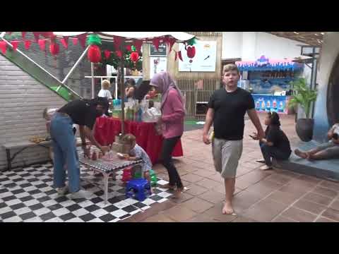 Tamora Gallery in Berawa, Bali - super family friendly