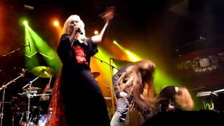 Leaves&#39; Eyes performing Ragnarok, Live