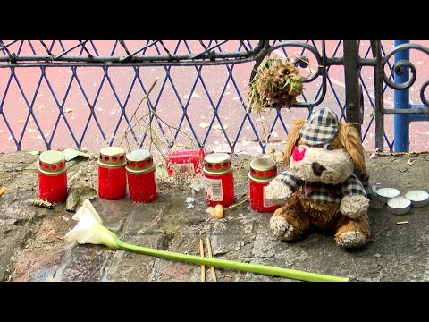 Mesec dana od masakra - Srbija i dalje tuguje