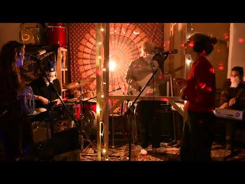 Mount Adige - Christmas in L.A. (vulfpeck cover)