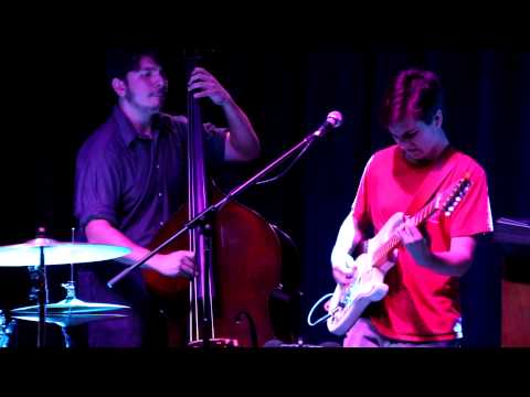 Bobby Paltauf & Miles Livolsi: Black Cow / 2001 [HD] 2014-10-10 - Bridgeport, CT