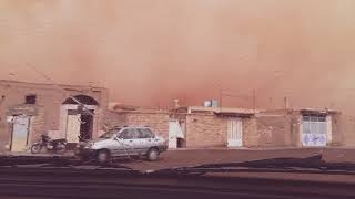 preview picture of video 'Approaching sandstorm in Varzaneh, Iran'