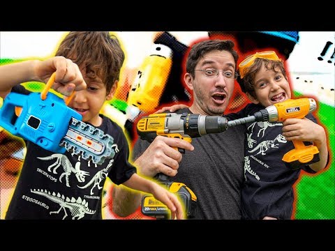 FERRAMENTAS DE BRINQUEDO vs FERRAMENTAS DE VERDADE - Vídeo Infantil - Paulinho e Toquinho