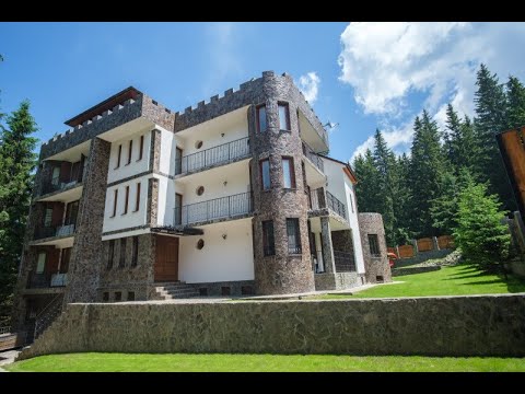 Castel de vanzare cu piscina interioara si 2700 mp teren in Paltinis