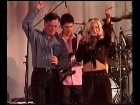 In Memoriam: Halid Bešlić i Donna Ares - Sviraj nešto narodno (uživo)