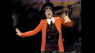 Liza Minnelli Sings &quot;My Own Best Friend&quot; from Chicago