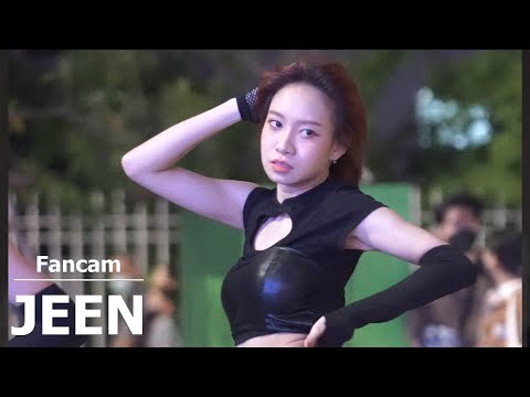 221015 DINIZAY cover EVERGLOW (Jeen as Mia) - Dun Dun @ Siam Square Spicial Showcase by DP Family