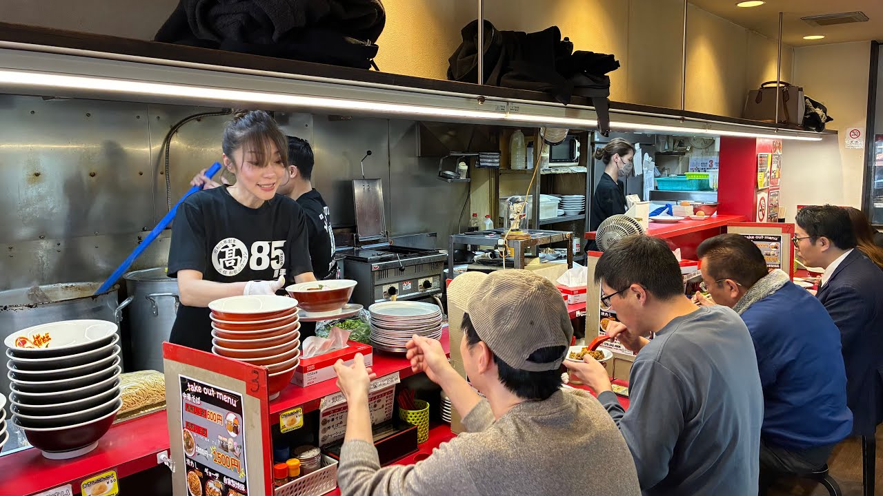 85-Year Legacy! Insanely Rich Soy Sauce Tonkotsu Ramen - Noodles trip in Japan