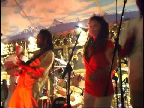 Take Five - Aqua Livi and the Roots I Mansion