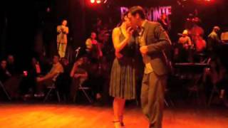 Fausto Carpino y Veronica Toumanova bailando un tango en Bendita Milonga (Buenos Aires) 2