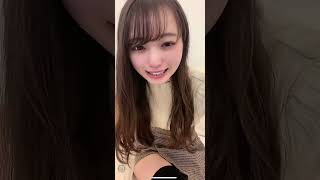 うっかり脚をあげてパンチラ 配信中のハプニング