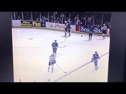 Esa “Smoochies” Tikkanen Trolls Keith Jones